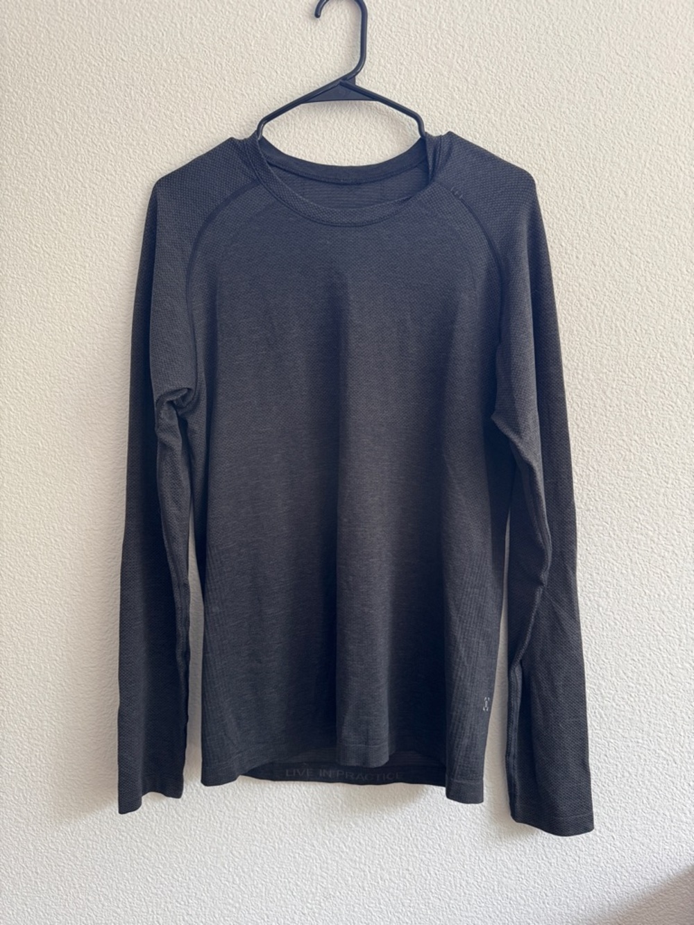 Lululemon metal vent long sleeve shirt